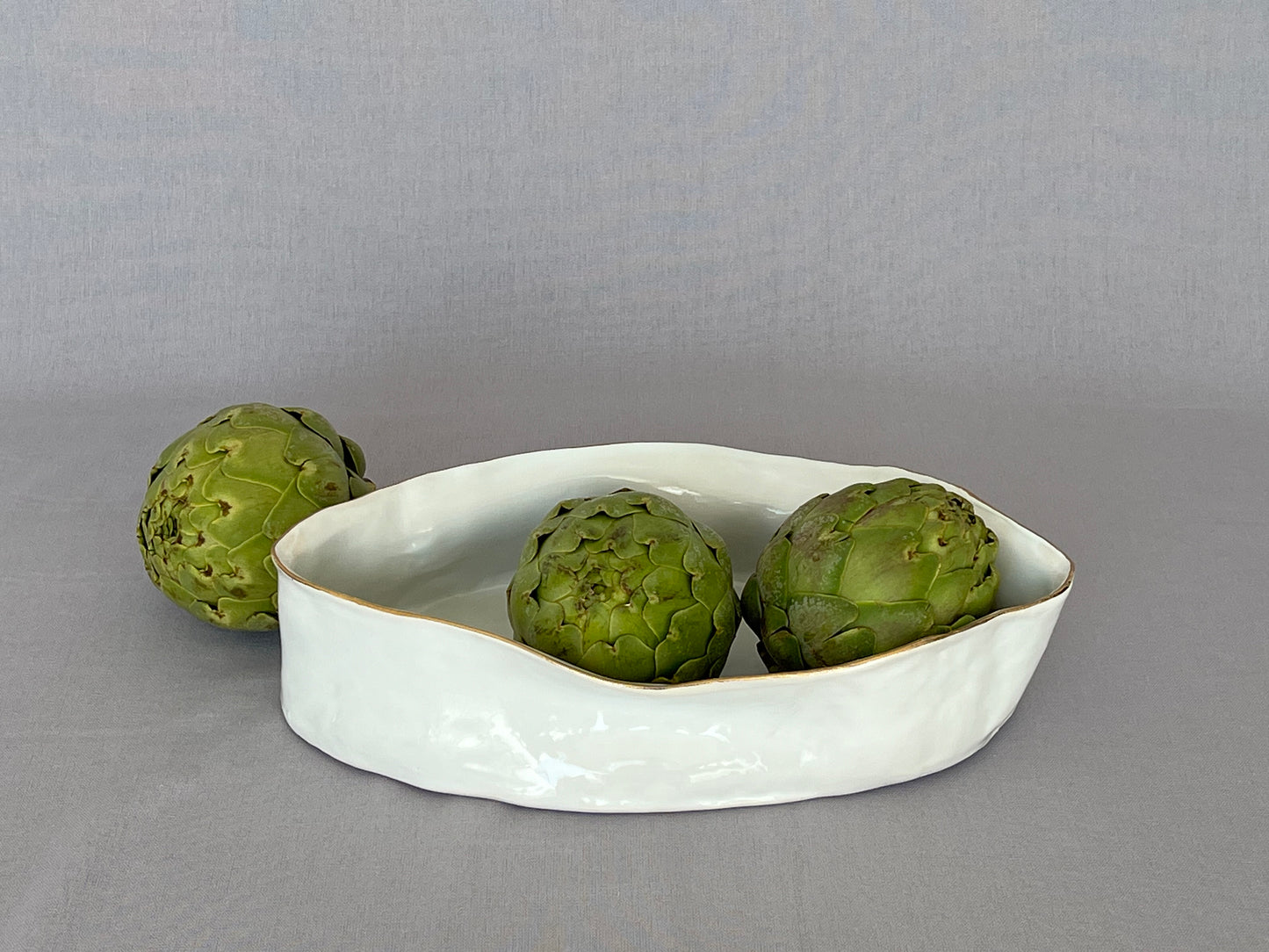 CERAMICS - Oval platter - Deep - Gold rim