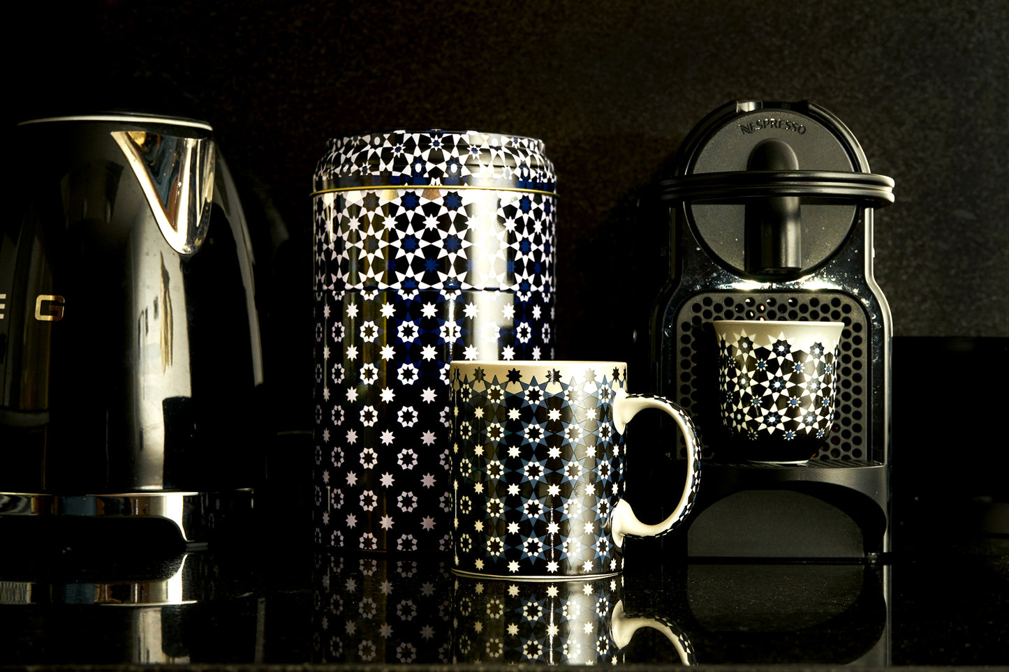 IMAGES D'ORIENT - Kaokab 4 coffee cups in a tin box