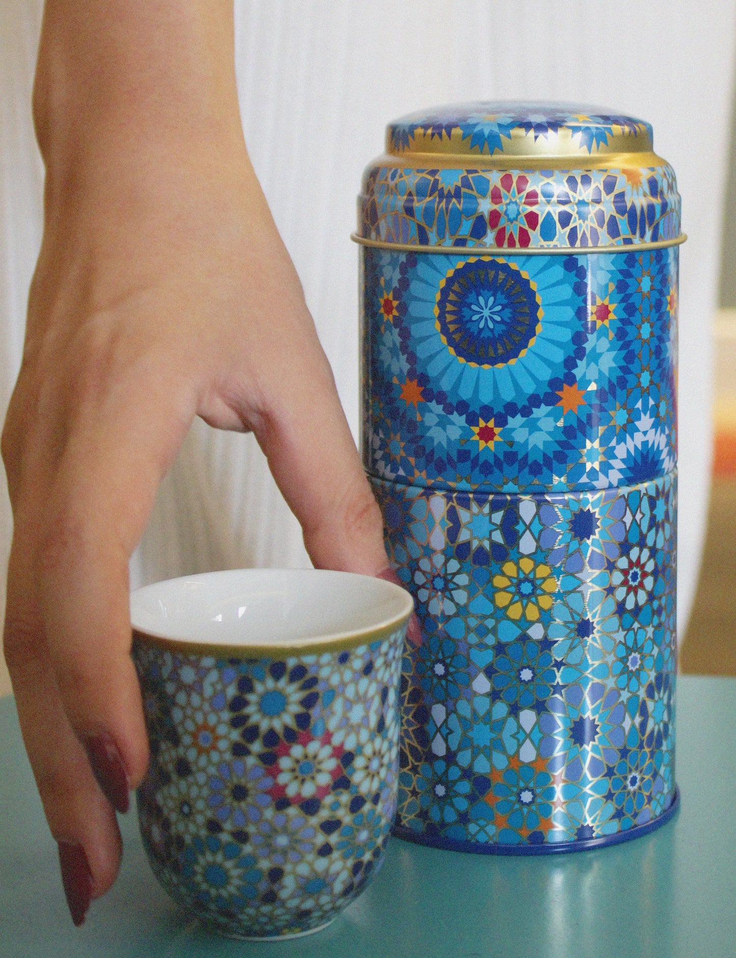 IMAGES D'ORIENT - Moucharabieh Blue 2 tall coffee cups in a tin box