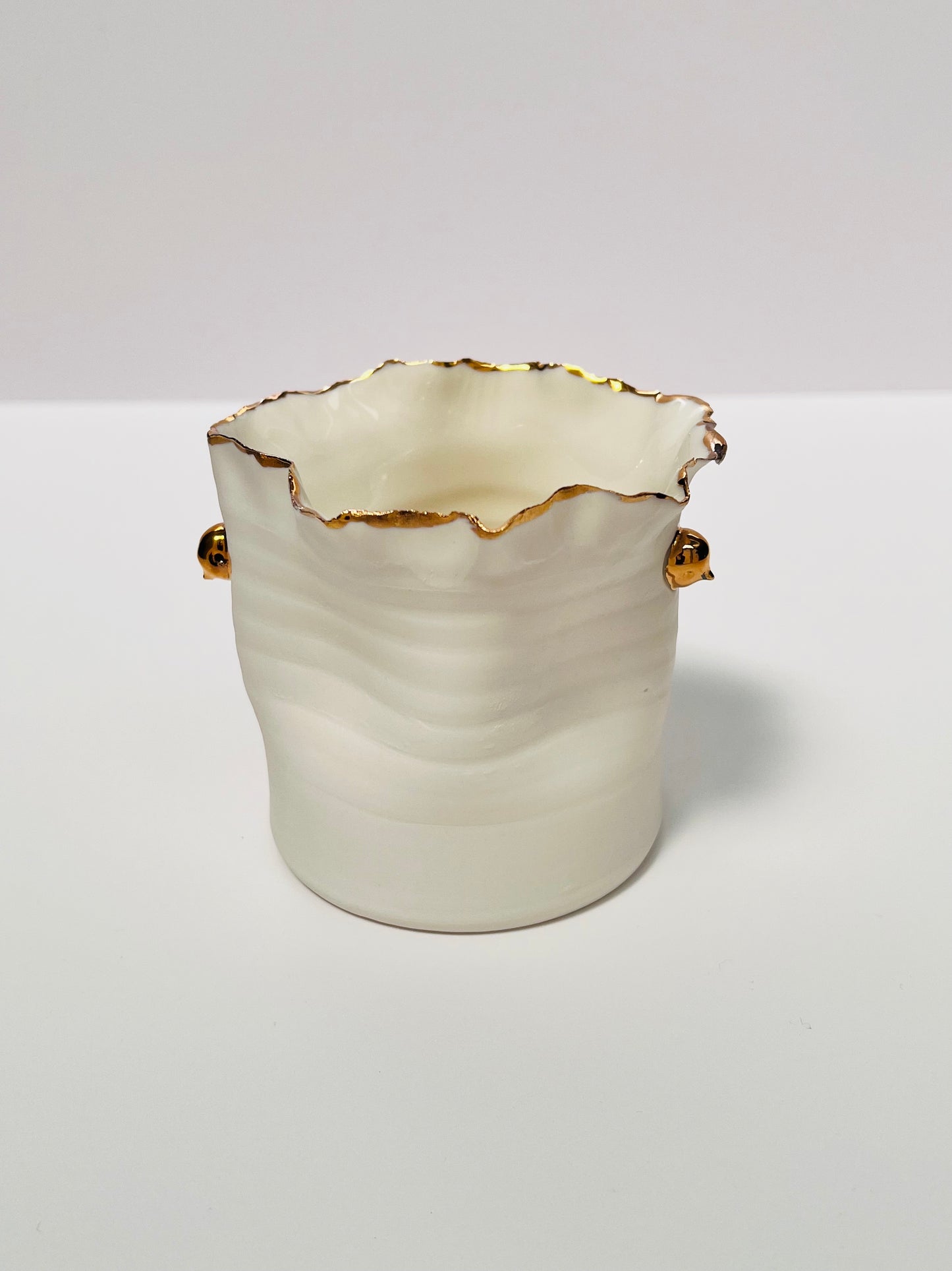 SYMA CERAMICS - On The Lookout vase - S